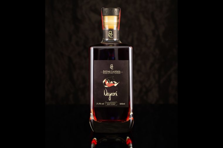 negroni-cocktail-bottled-cocktails-side-produkt-55 edit